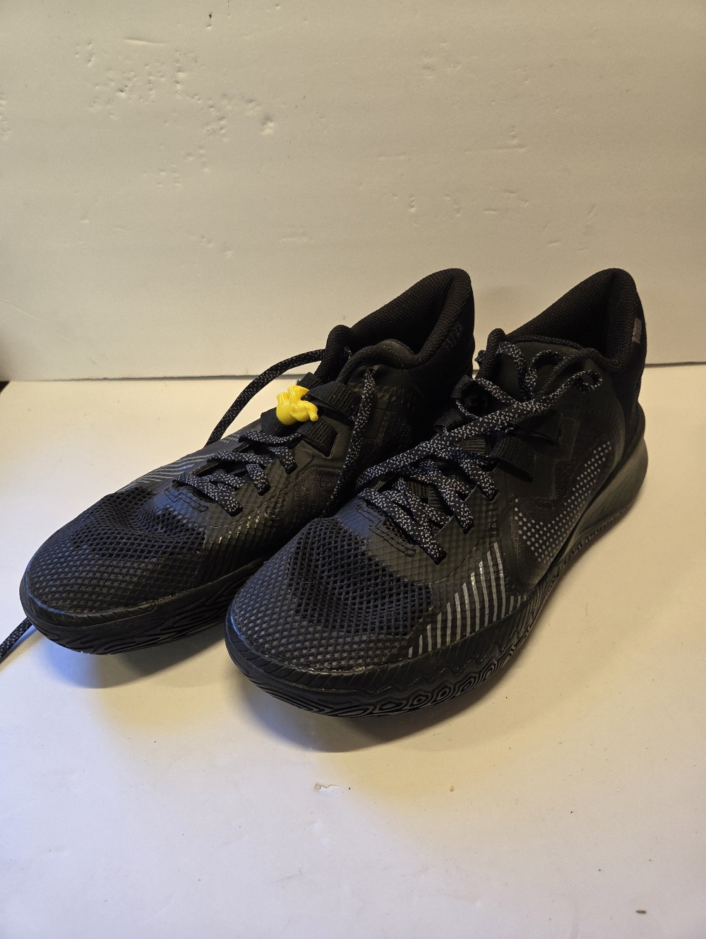 Size 7.5 - Nike Kyrie Flytrap 5 Low Color Black